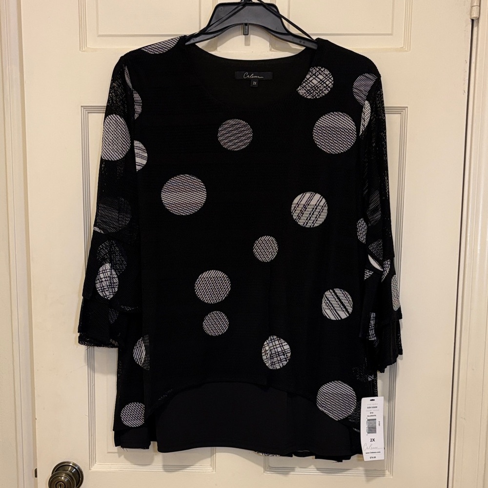 Calessa Black and White Circle Pattern Blouse New with Tags